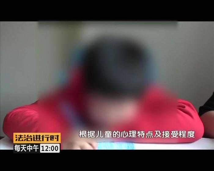拘了！禽兽父亲强奸了自己的亲生女儿！