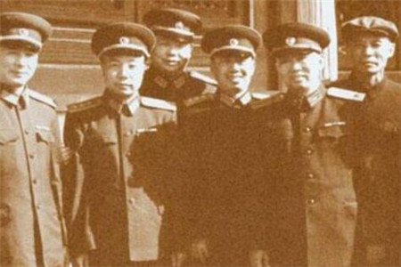 吕正操