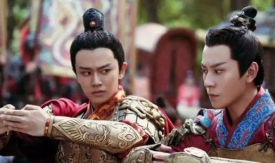 ​唐朝中后期皇帝为什么对权力失去了掌控？