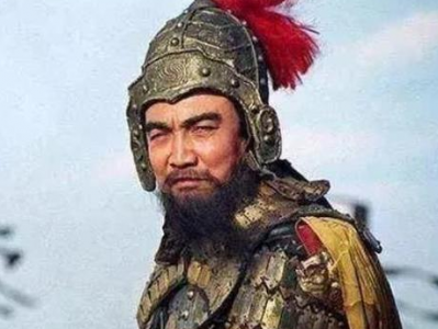 ​东汉末曹操能迅速崛起靠的是什么？