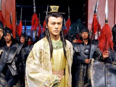 ​朱元璋称帝后为何坚持实行分封制？