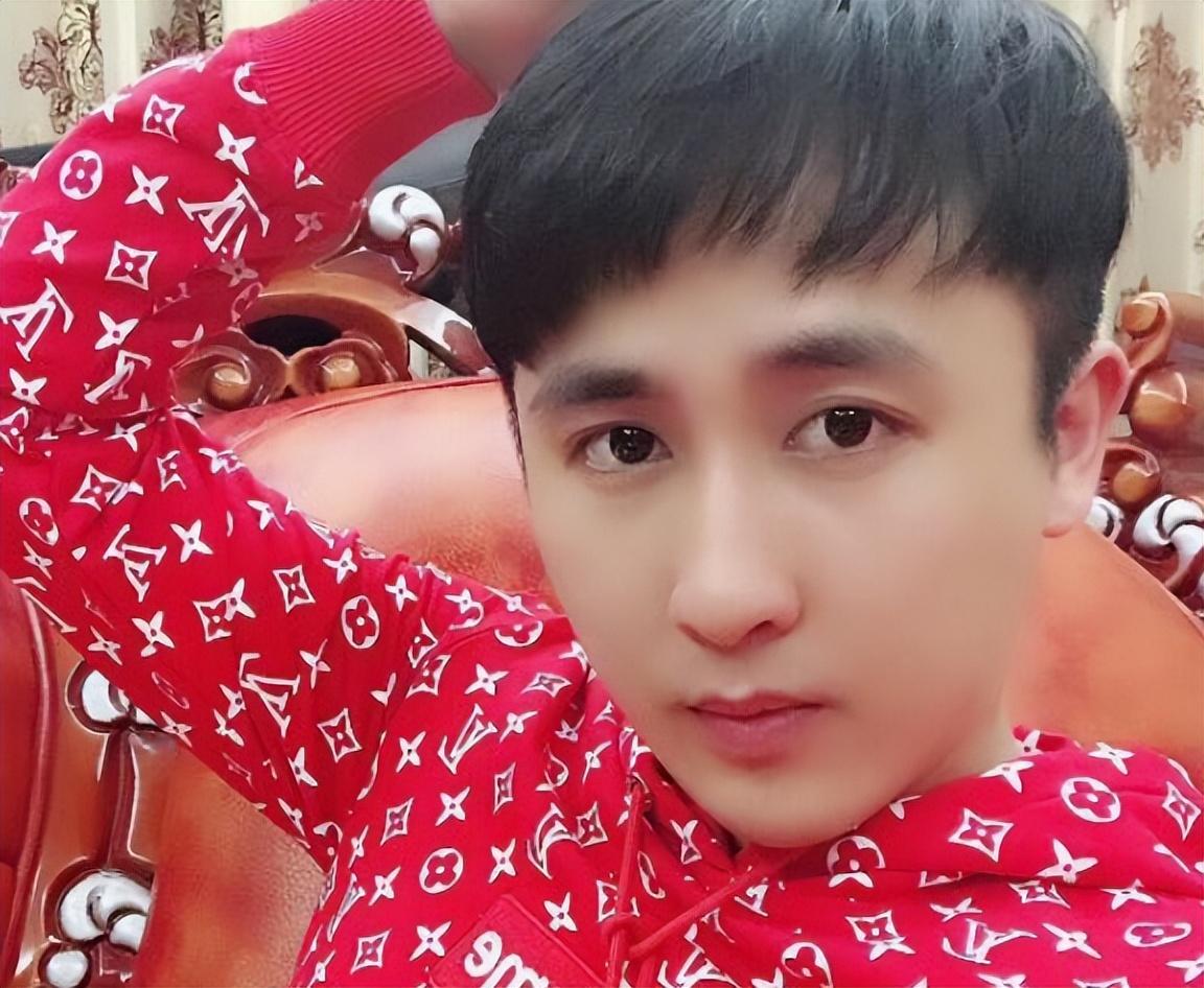 散打哥身价多少亿(散打哥是哪里人)