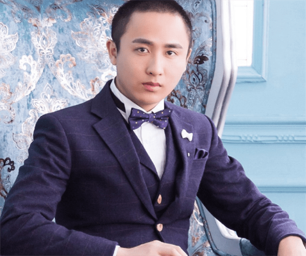 散打哥身价多少亿(散打哥是哪里人)