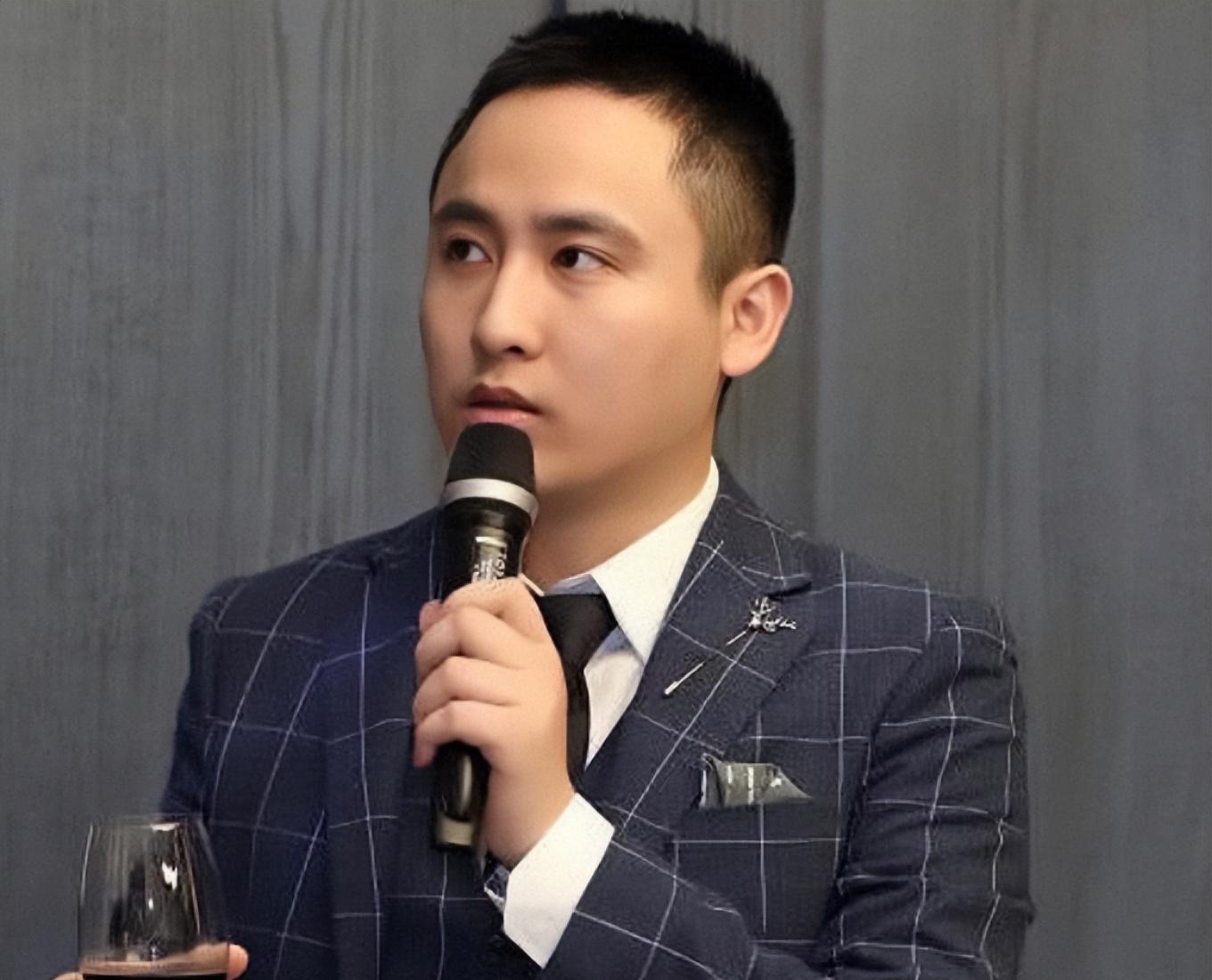散打哥身价多少亿(散打哥是哪里人)