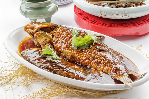 年夜饭的菜品及寓意(年夜饭各种食物的寓意)