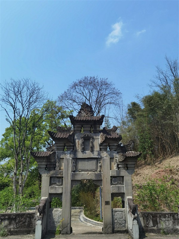 照母山森林公园门票多少钱(照母山森林公园游玩路线)