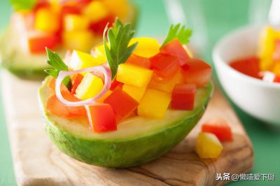 ​牛油果好吃吗(牛油果怎么看熟不熟)