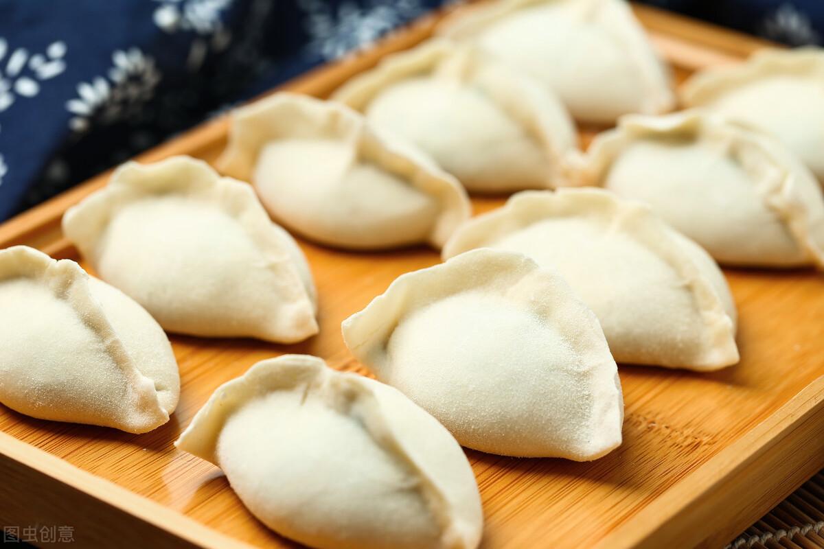 水饺一般要煮多久才会熟(水饺开水煮还是冷水煮)