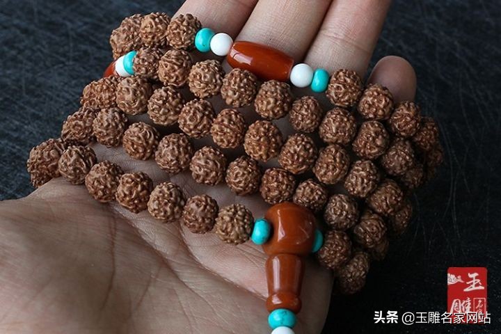 白玉菩提子如何盘玩（白玉菩提子手串怎么盘）