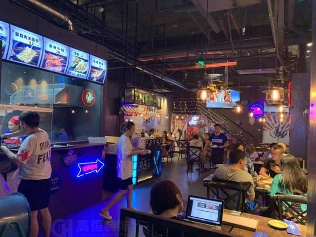 开个小型烧烤店（开烧烤店需要多少本钱）