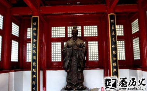 刘英