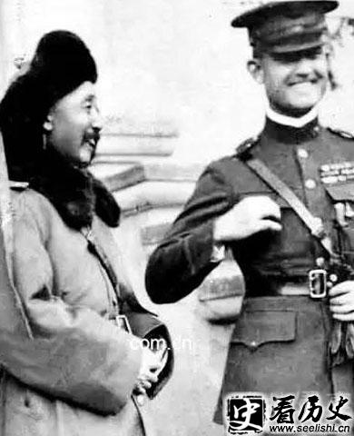张作霖和日本军官合影