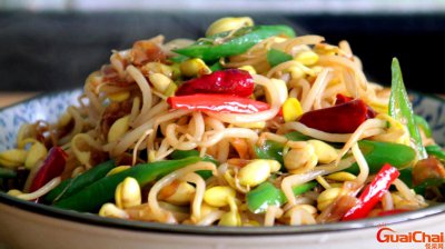 ​黄豆芽怎么做好吃又简单 肉炒黄豆芽怎么做好吃