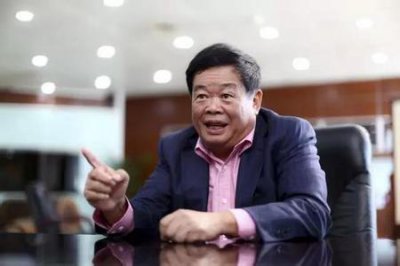 ​曹德旺老婆陈凤英堪称中国女神典范，国民男女顶礼膜拜