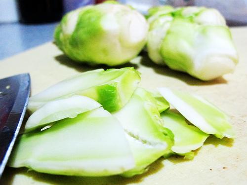 儿菜怎样腌制好吃呢（一步一步教你简单腌制好吃的儿菜）(6)