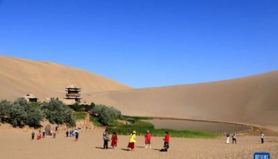 ​月牙泉在哪里个城市,月牙泉在哪个省哪个市旅游景点最多
