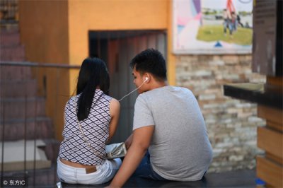​夫妻之间相处之道（掌握夫妻间的几个相处技巧，婚姻会变得更加幸福！）