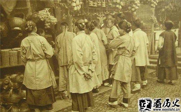 剃发易服图片