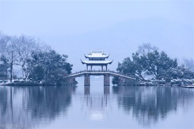 ​读《卖火柴的小女孩》有感400字 《卖火柴的小女孩》读书心得