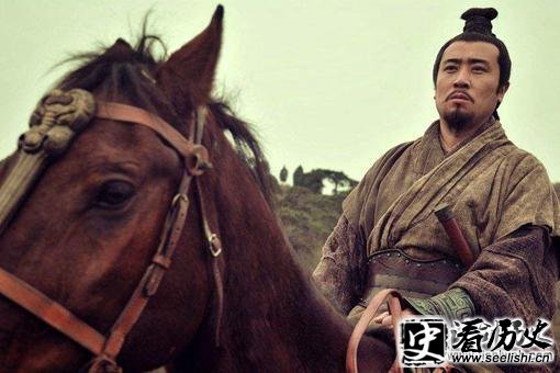 刘备大本营选在成都,为何不自封蜀王而是汉中王?