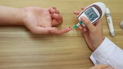 ​糖尿病有哪些症状表现出来（糖尿病有哪些伴随症状？这4种症状表现出来）