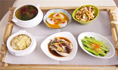​月子里这些东西不能吃，易导致回奶最严重的食物