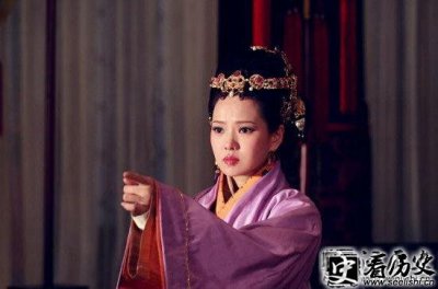 ​汉献帝刘协伏皇后伏寿简介 历史上伏皇后伏寿怎么死的？