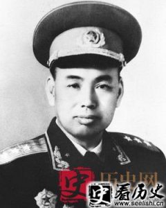 ​许世友连续连任五次“大刀敢死队长”
