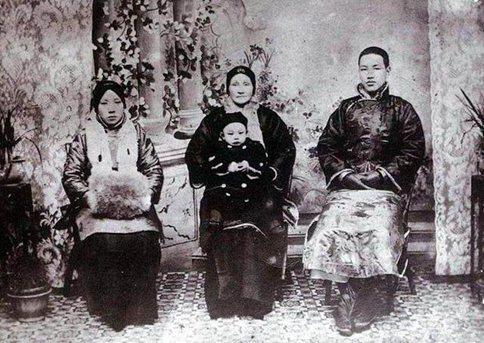 蒋介石一共有几个老婆?他最爱的老婆是宋美龄么?