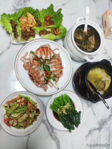 ​佳熊桃红葡萄酒图片(桃红葡萄酒工艺流程图片)