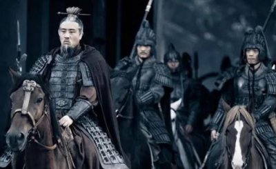 ​白帝城托孤时刘备对诸葛亮说君可自取，他到底是什么意思？