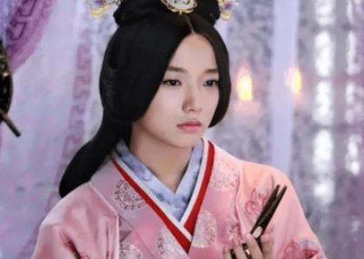 ​卫青和卫子夫为什么都是随母姓？