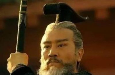 ​曹操起兵的时候选陈留是为什么？