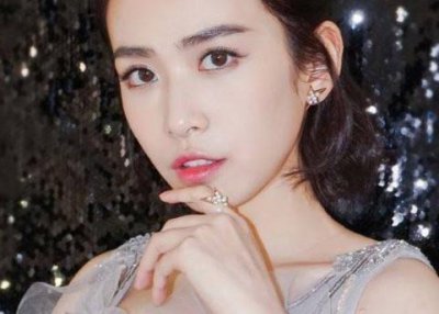 ​刘美彤身高年龄及个人资料