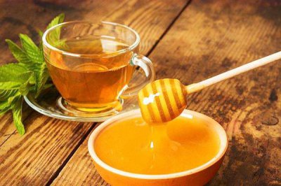 ​蜂蜜可以治疗便秘吗 蜂蜜可以治疗咳嗽吗