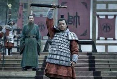 ​刘邦明明能除掉韩信，为何偏让吕后出手呢?