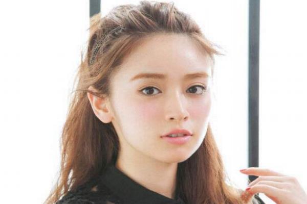 卷发扎什么发型好看 长卷发扎法教程