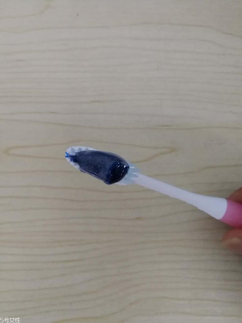 美白牙膏佳洁士和中华哪个好 美白牙膏佳洁士vs中华