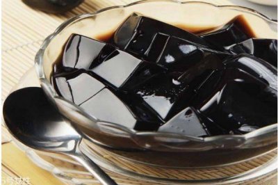 ​龟苓膏怎么吃口感更好 龟苓膏最好不要空腹食用