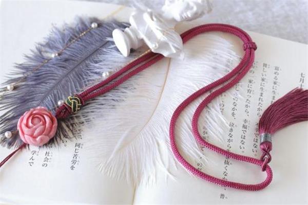 蔷薇辉石适合什么人戴 蔷薇辉石有什么寓意