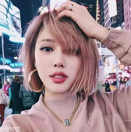 玫瑰金发色调配方法 玫瑰金发色怎么染