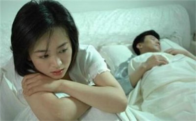 ​女人出轨后的表现都有哪些？当她有这三种表现说明你被绿了