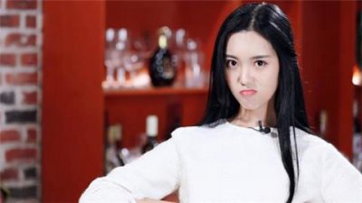 ​女朋友生气了怎么哄买礼物给她