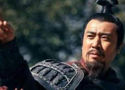 ​骄傲自大的关羽，有哪些人能令他感到深深地钦佩？