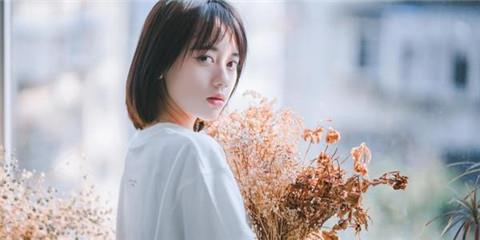 相对于钱女生要的是爱和安全感