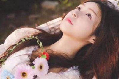 ​为什么有些女生看起来很高冷却很好追？