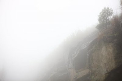 ​雾锁山头山锁雾的意思（雾锁山头山锁雾的意思解述）