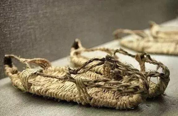 “三接头”是什么？为什么每个老兵衣柜里都藏着它？