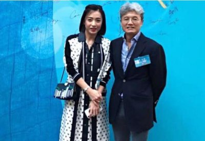 ​为什么刘銮雄独宠甘比？三年穿成保姆样，原来这才是嫁豪门的手段