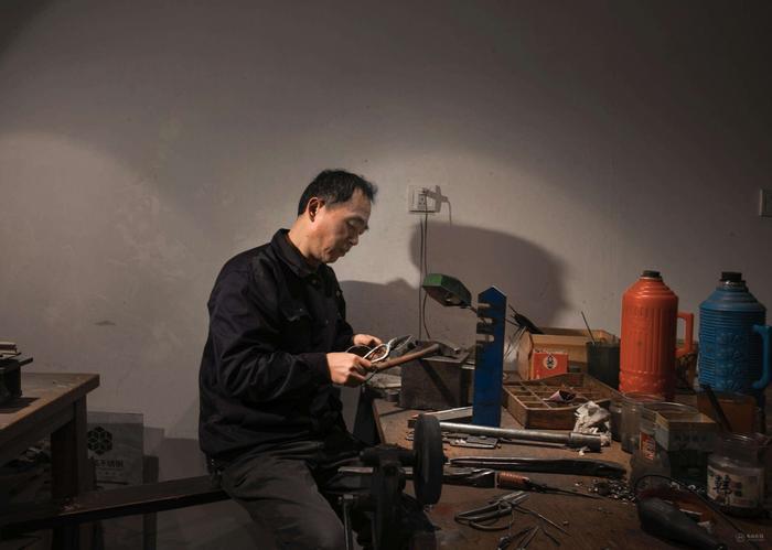 中越战争传奇人物: 曾是一级英雄, 回国被关押一年, 如今租不起房